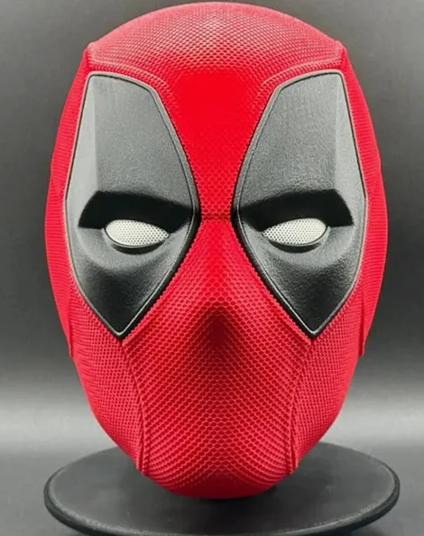 3D Printed Deadpool Mask – Wearable Red & Black Cosplay Helmet
